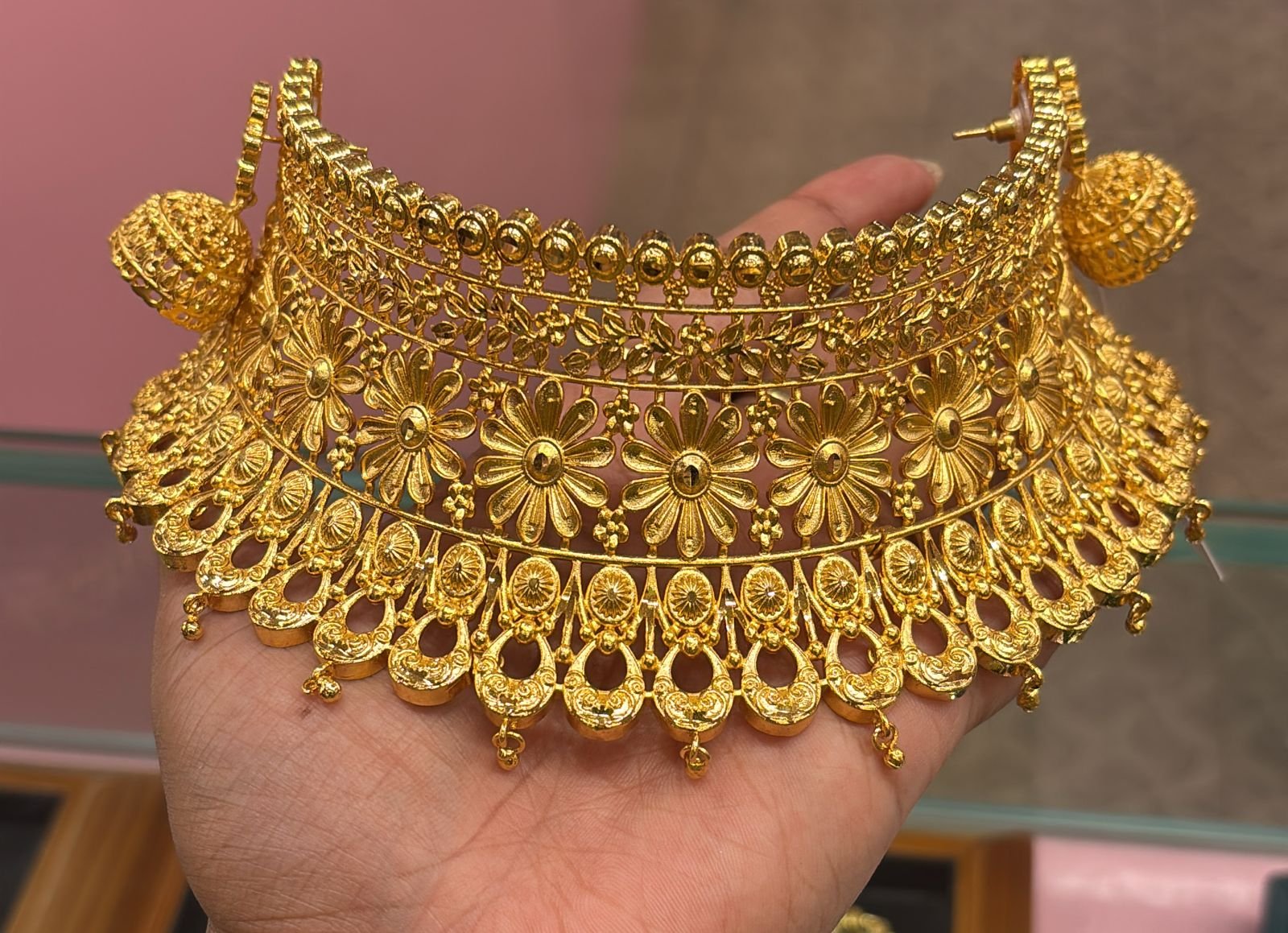 Floral Royal Choker Necklace (Gold Plated)