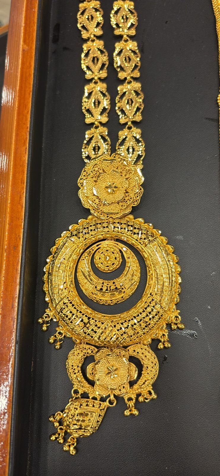 Heritage Long Pendant Necklace